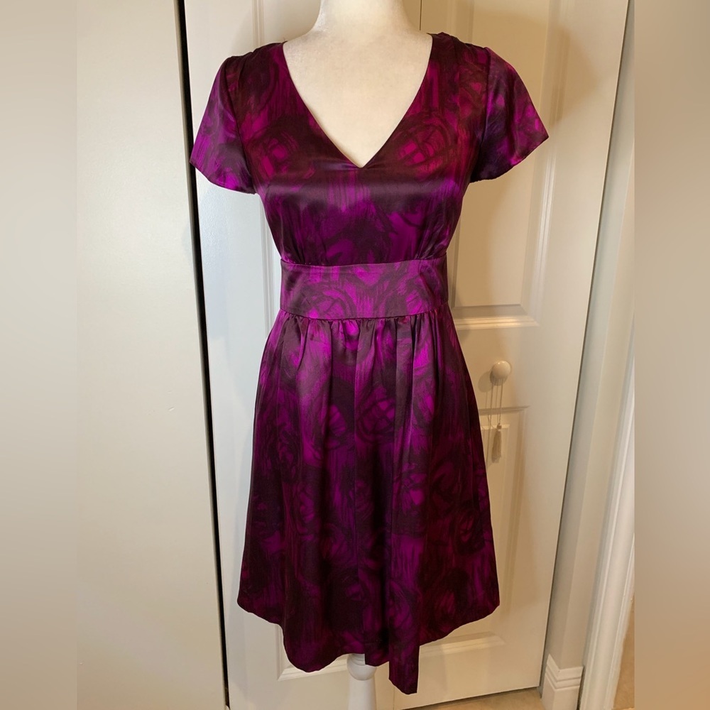 Banana Republic Silk Midi Dress 👗